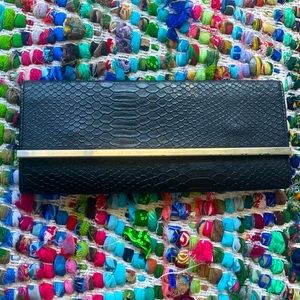 Clutch Snakeskin | Black 🐍🖤